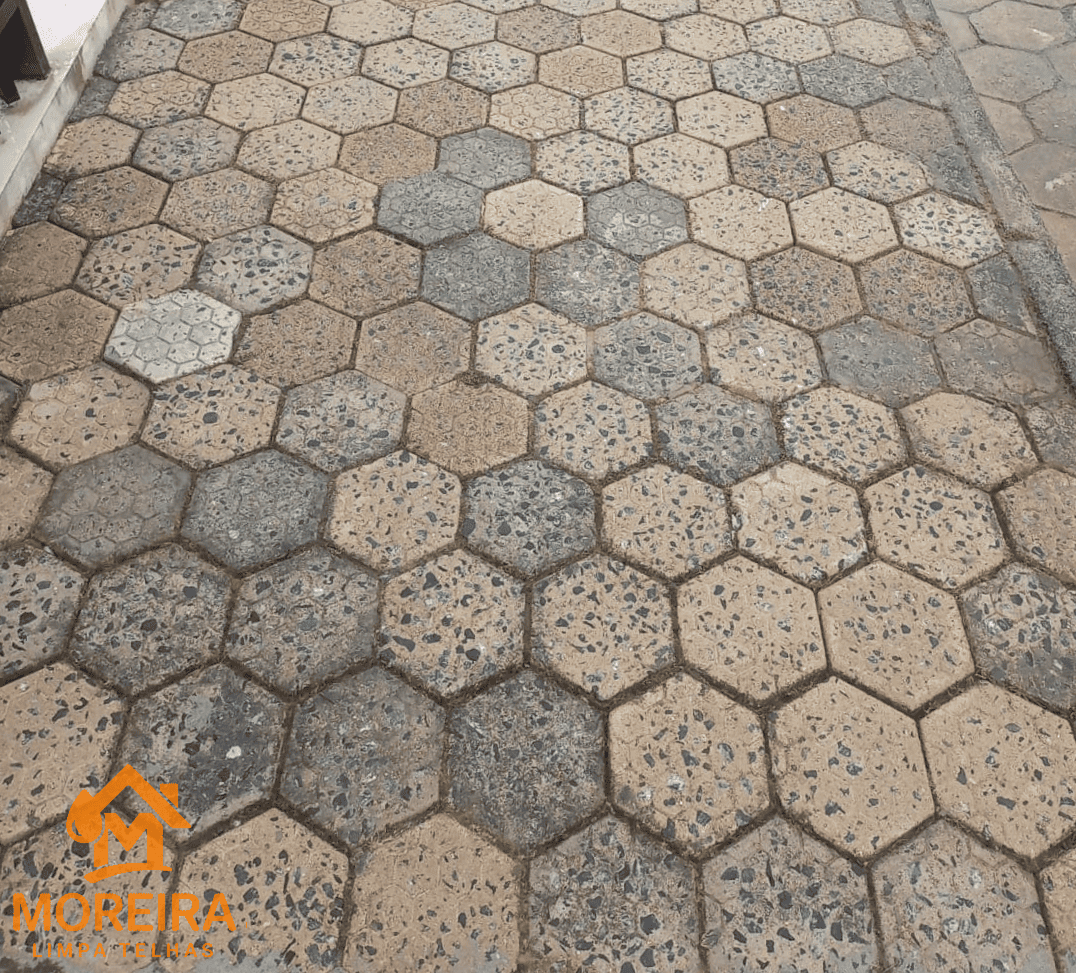 Calçada depois da limpeza