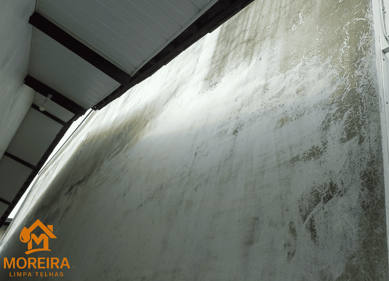 Parede antes da limpeza